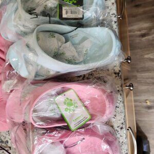 Dawgs womans shoes and Pink sweatshirt